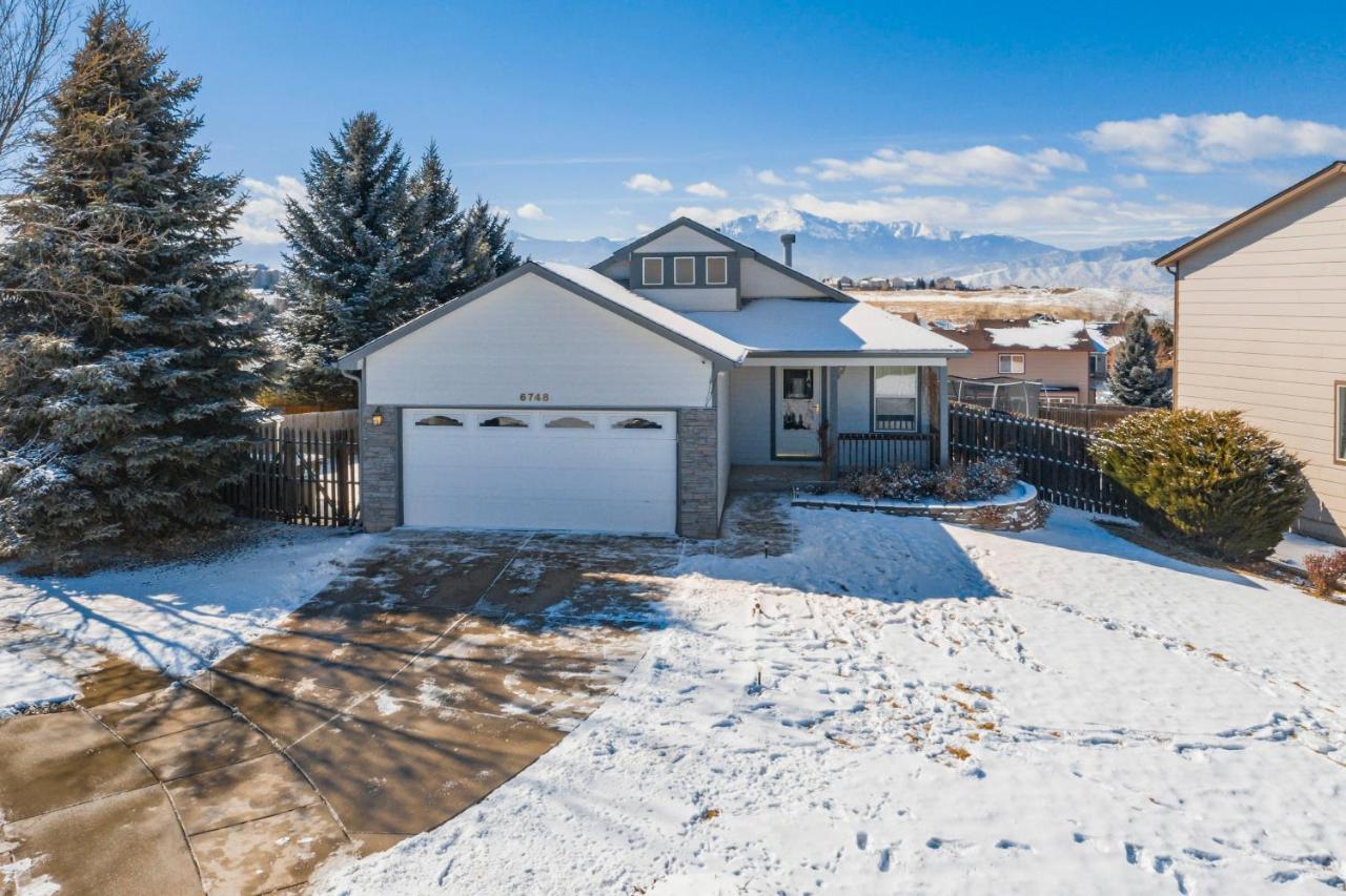 Cozy 4Br House With Peak Views In Colorado Springs Villa Exterior photo